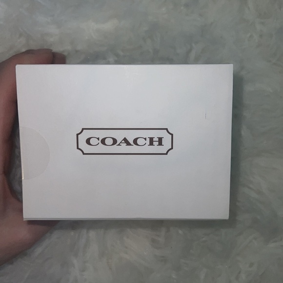 Coach watch- white, in box, never opened. - Picture 3 of 5